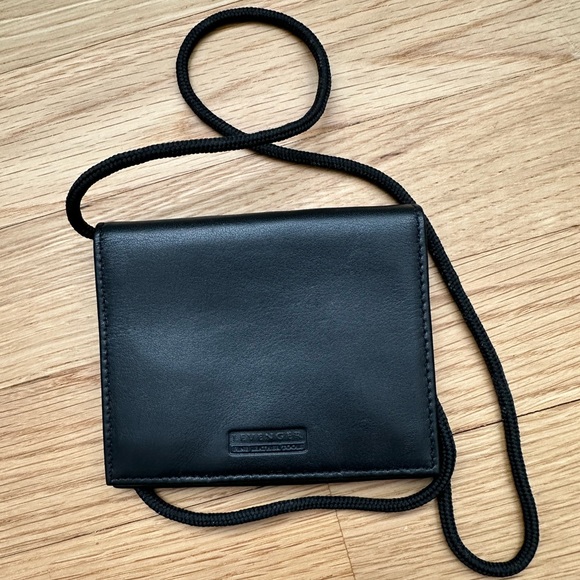 Levenger Black Card/ID Holder - Picture 3 of 9